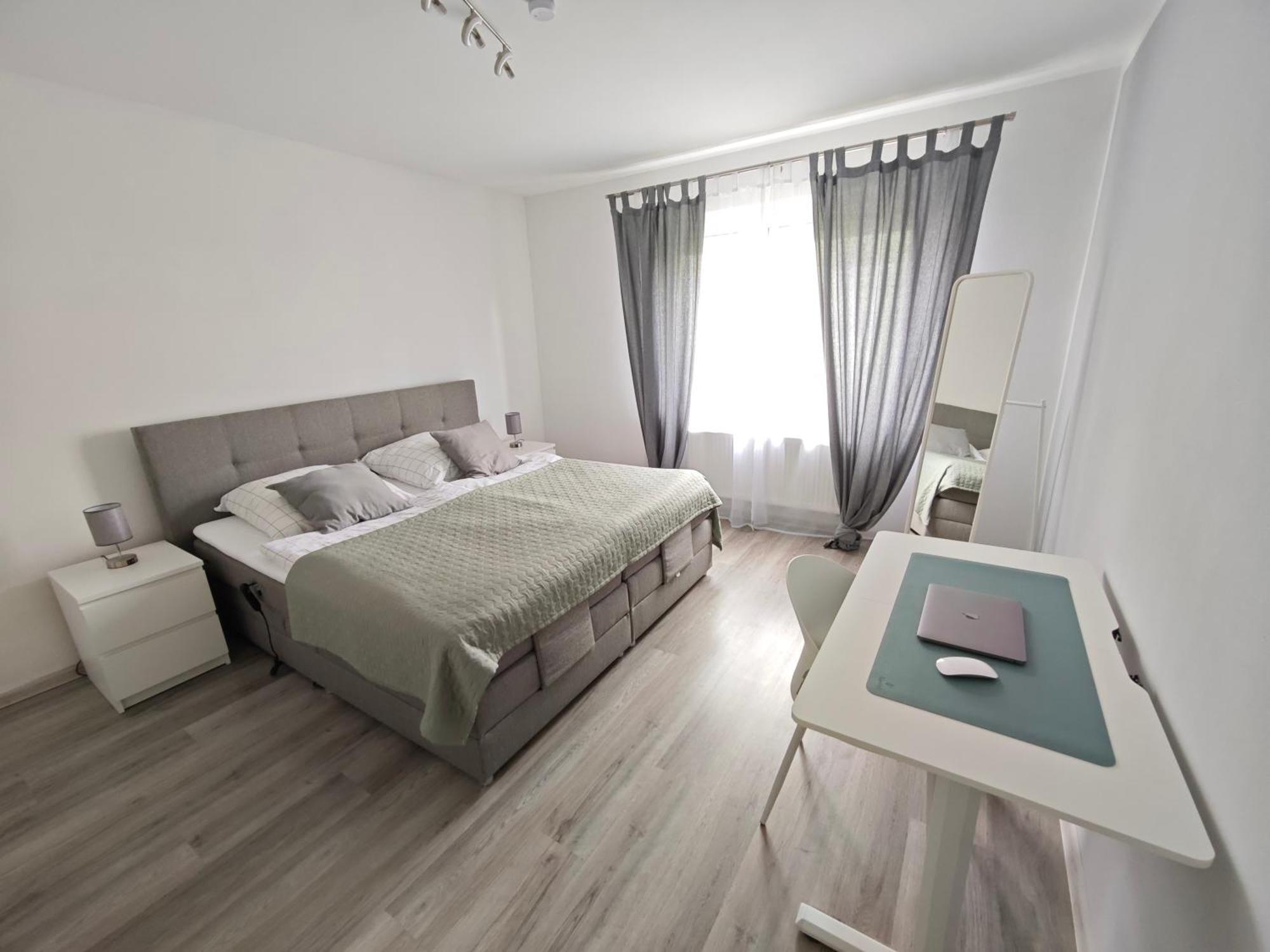 Fh-Naehe: Modernes Apt Mit Balkon Hof  Exterior foto