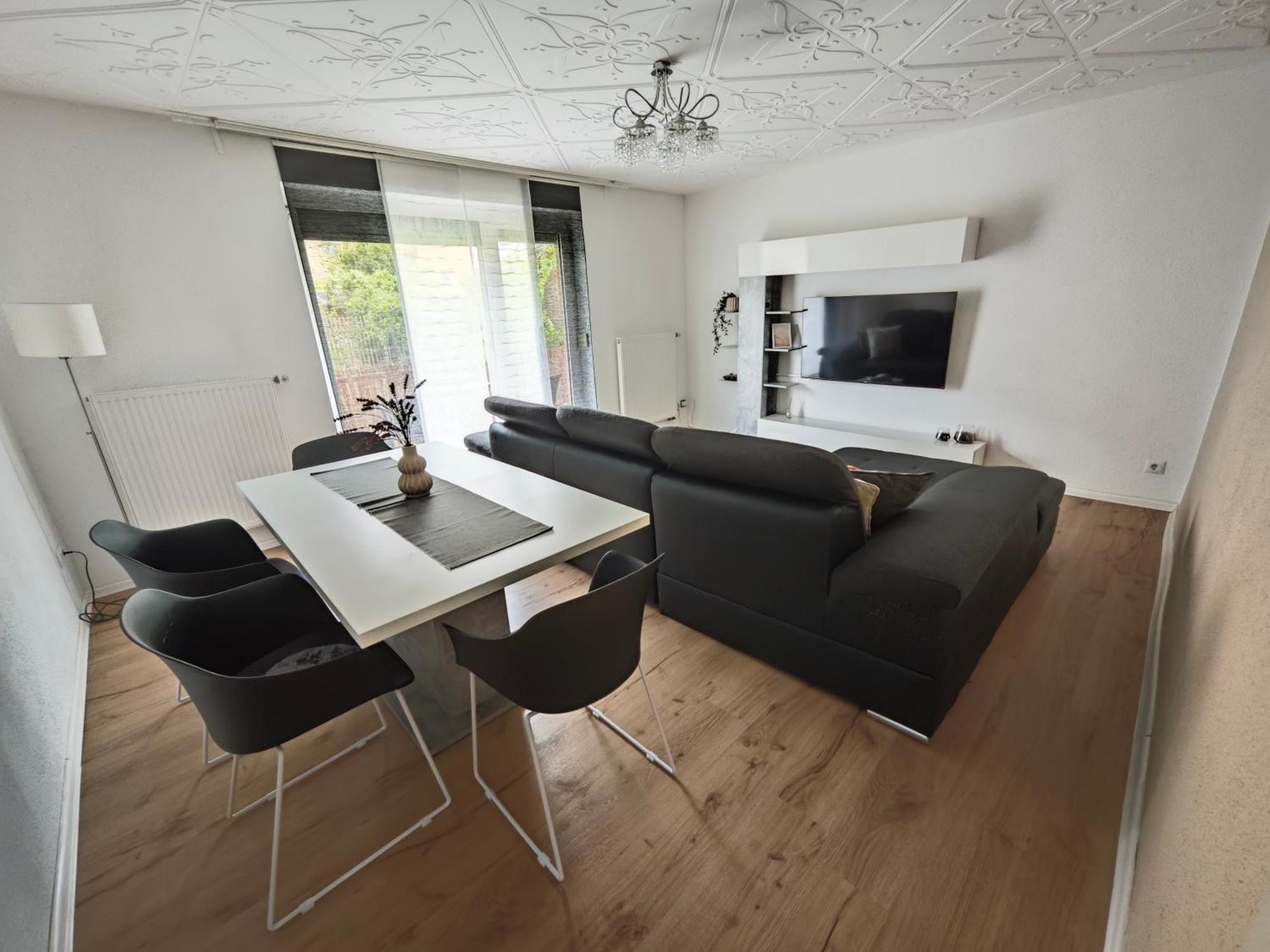 Fh-Naehe: Modernes Apt Mit Balkon Hof  Exterior foto